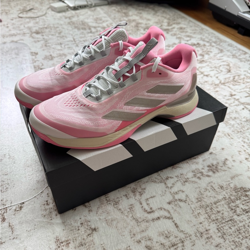 Adidas Avacourt 2 - Women’s Size 11